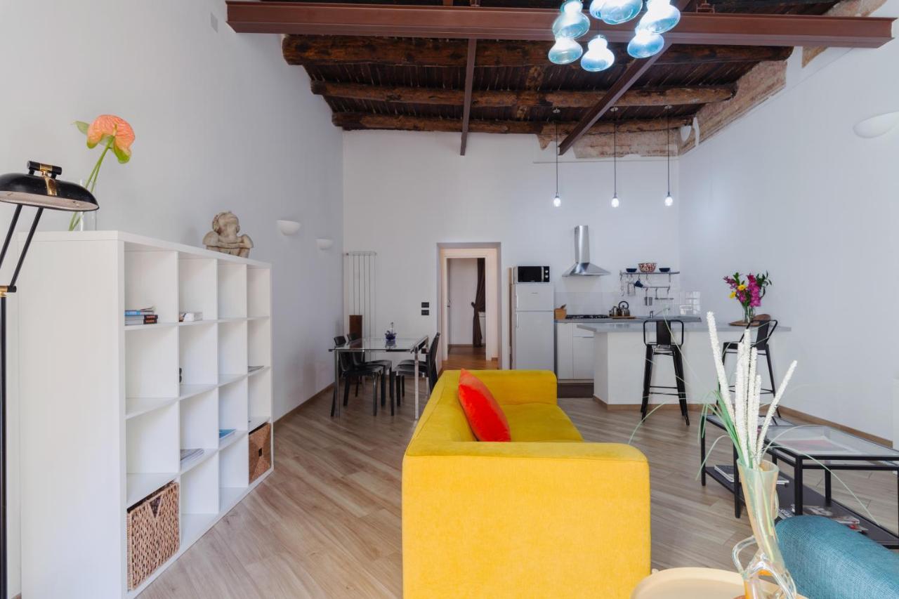 Appartamento Moderno Nel Centro Storico 나폴리 외부 사진